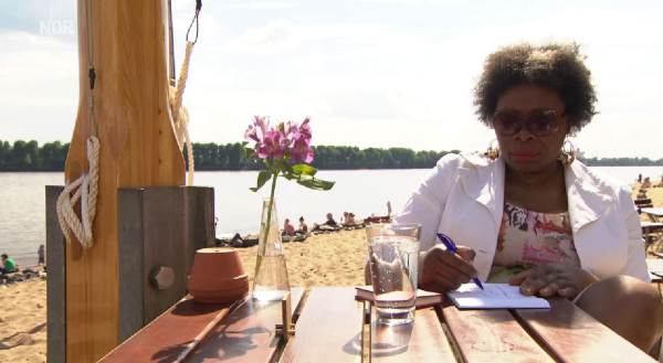 Yolander James Zur Gast in der Sendung DAS! Im NDR Fernsehen